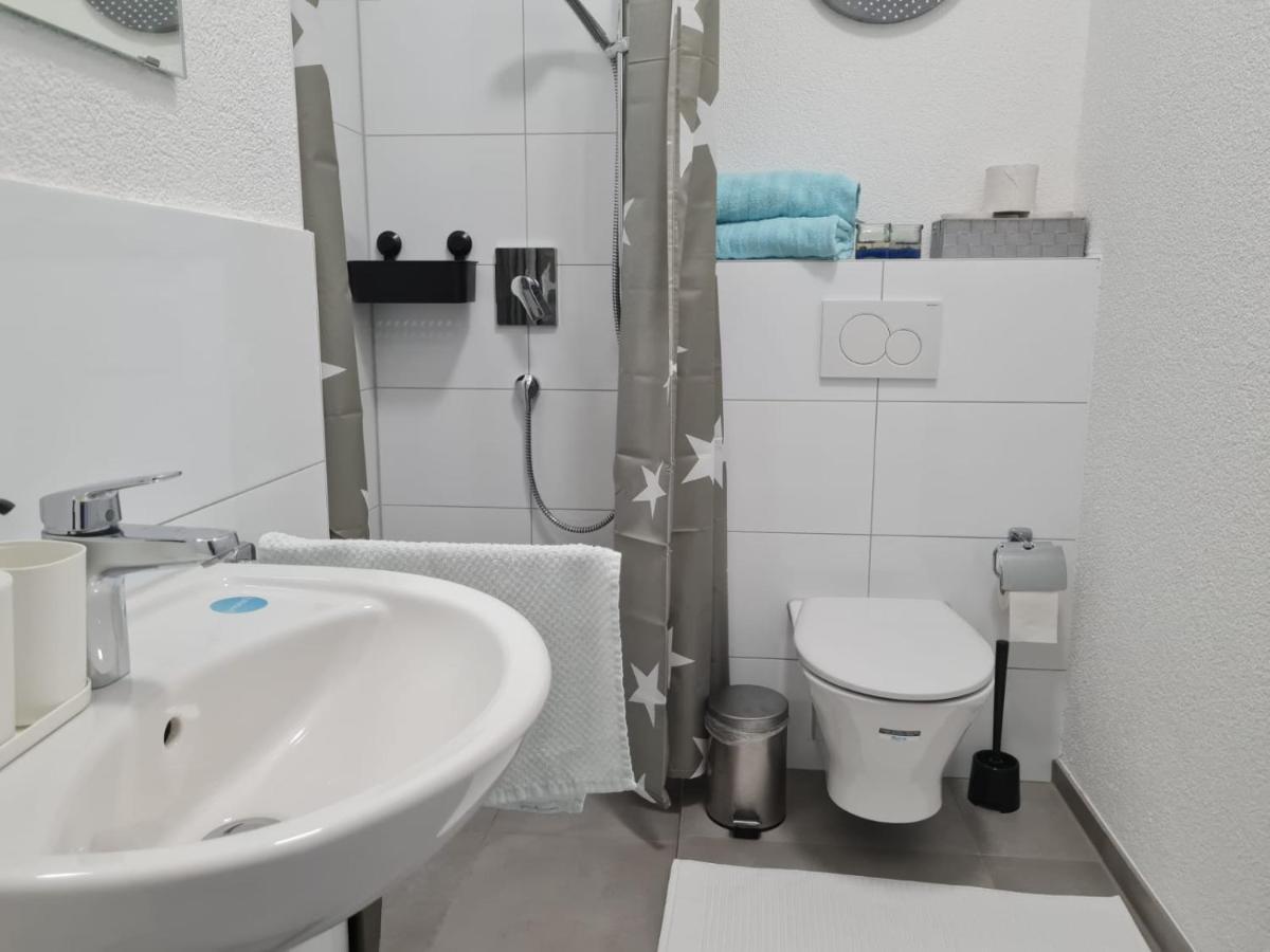 Pension Am Rathaus, 24H Check-In Mundelsheim 外观 照片
